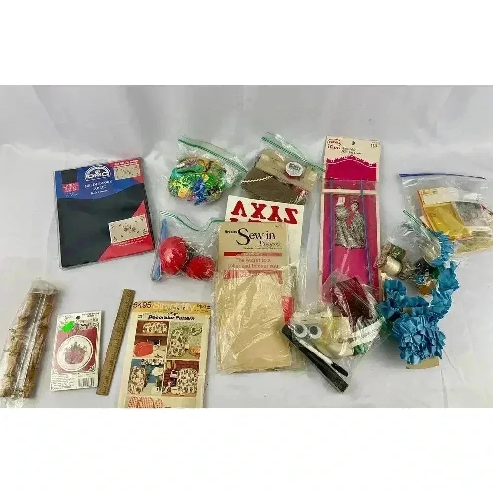 VTG Lot Collectible Sewing Crafting DIY Accessories Trim Pin‎ Cushion
